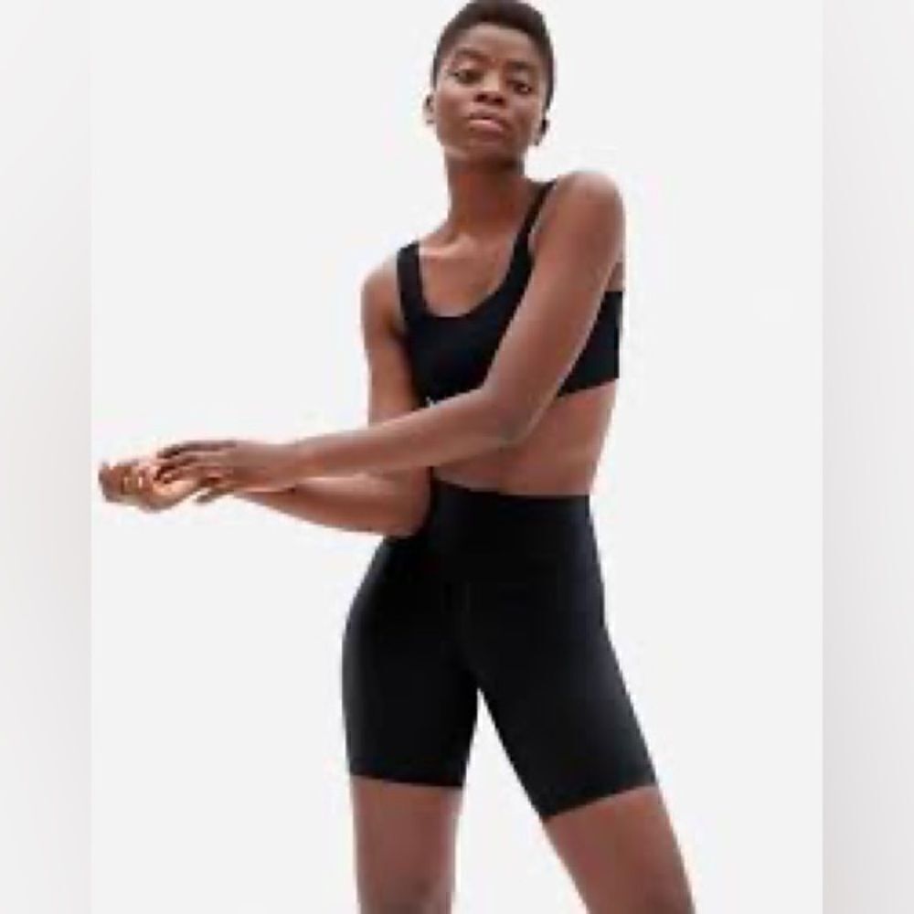 Everlane The Perform Biker Shorts Black  XS